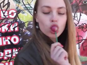 Девушка из пригорода пошла в квартиру к пикаперам и потрахалась с ними